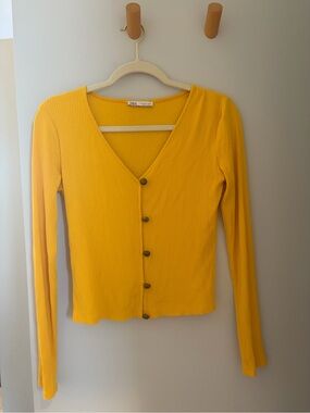 Zara Bright Yellow Ribbed V-Neck Button-Front Long Sleeve Top